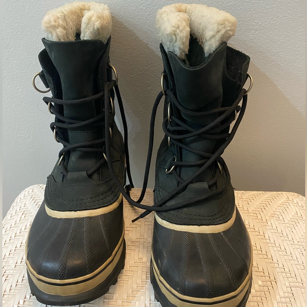 Sorel Caribou Black and Cream Snow Boots - Picture 2 of 6